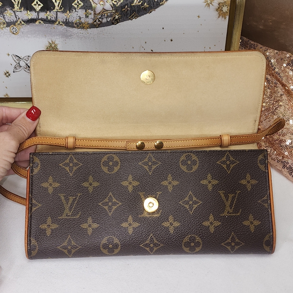 Authentic Louis Vuitton Twin Pouchette GM with Dust Bag & Paperwork - Picture 11 of 17